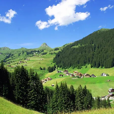 Adler 4* ダーミュルス