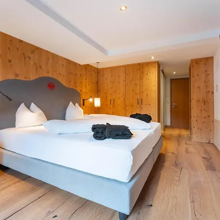 Otel Adler Damuels