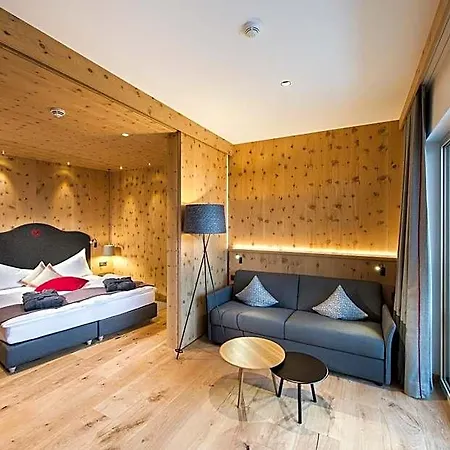 Adler Hotell 4*