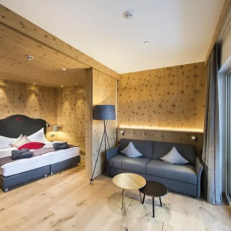 Adler 4* ダーミュルス