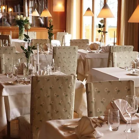 ホテル Adler ダーミュルス