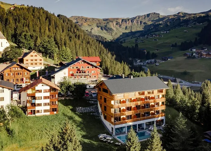 ホテル Adler ダーミュルス